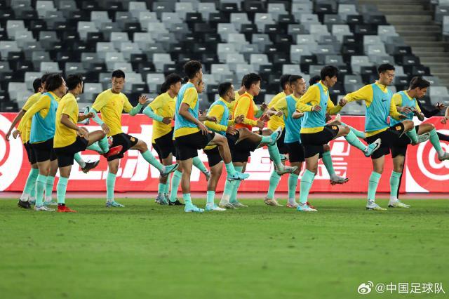 开云app下载-国足启程西征备战亚洲杯 印度爽约热身对手有变数