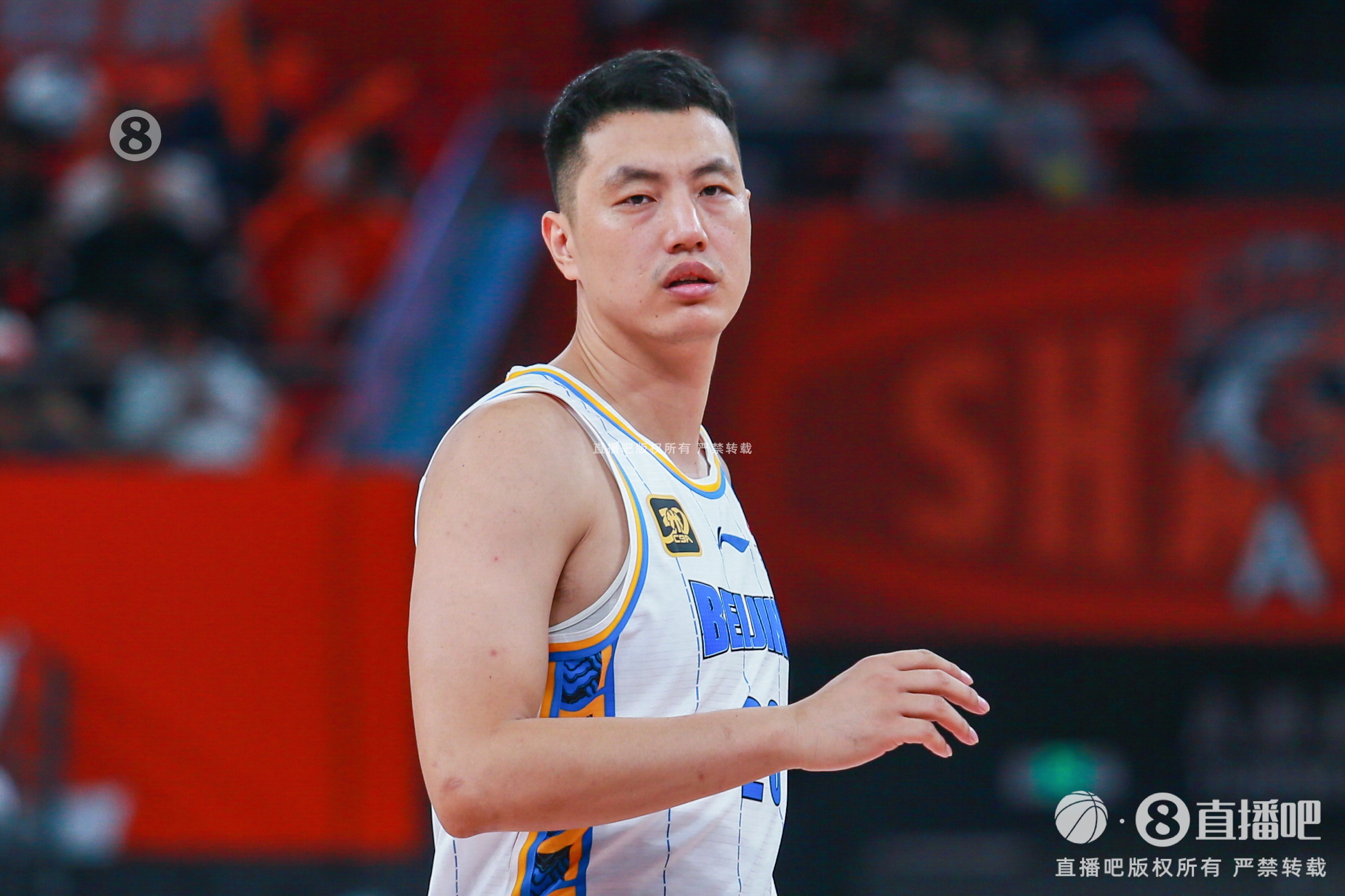 开云体育官网-翟晓川出现了小腿肌肉拉伤 北京召回近期在发展联盟打球的范依铭